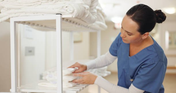 Light housekeeping and linen support